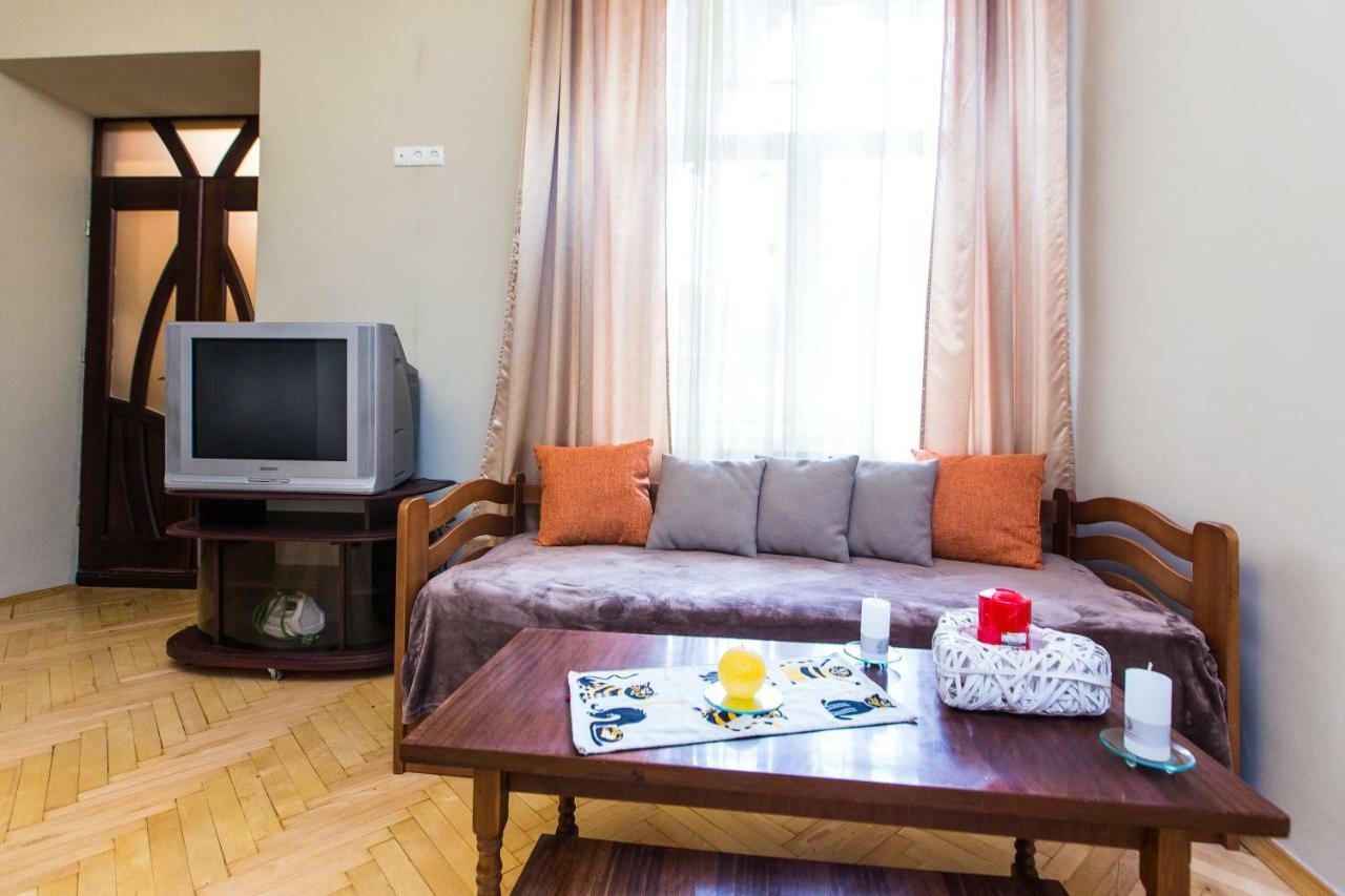 Apartments On Sholom Aleichem Та Ще Варіант Поруч ลวีฟ ภายนอก รูปภาพ